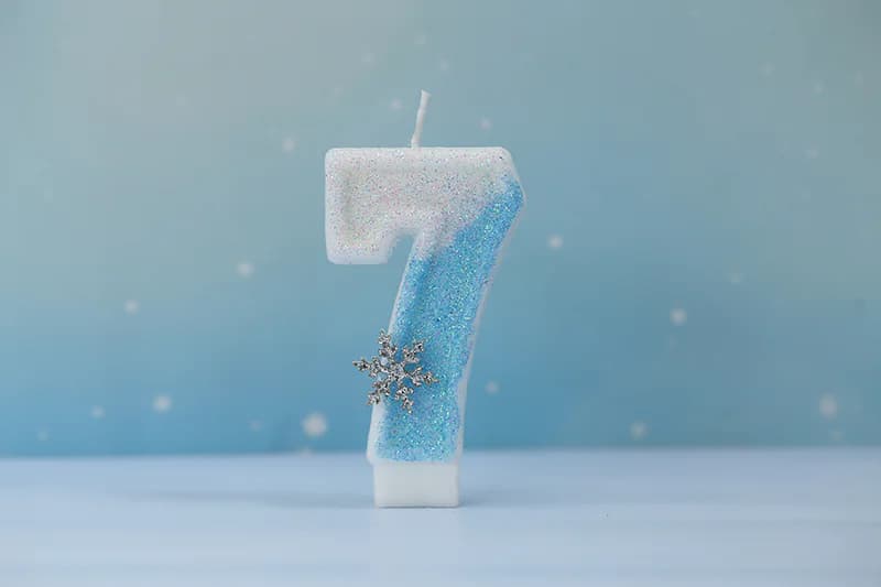 Creative light iceberg snowflake digital modeling birthday candle, Birthday Candles product view 2 of 3
